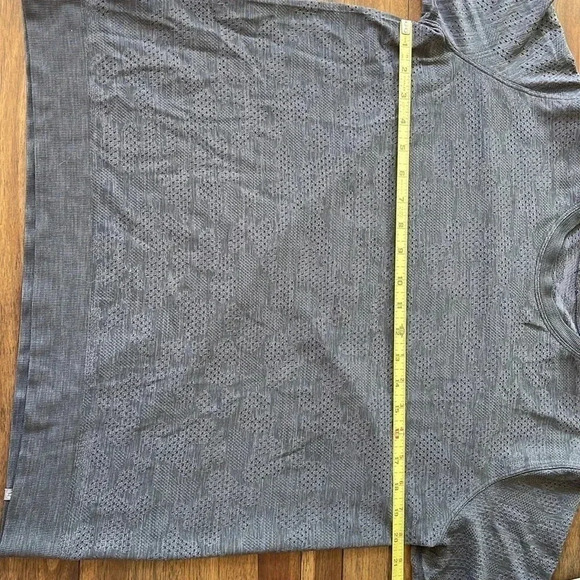 Lululemon Athletica long sleeve tee shirt - Picture 4 of 6